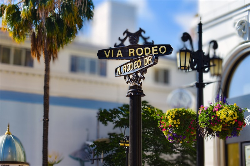 Photo of the Rodeo Drive marker in Los Angeles
