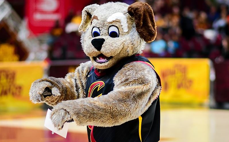 Cleveland Cavaliers Moondog mascot