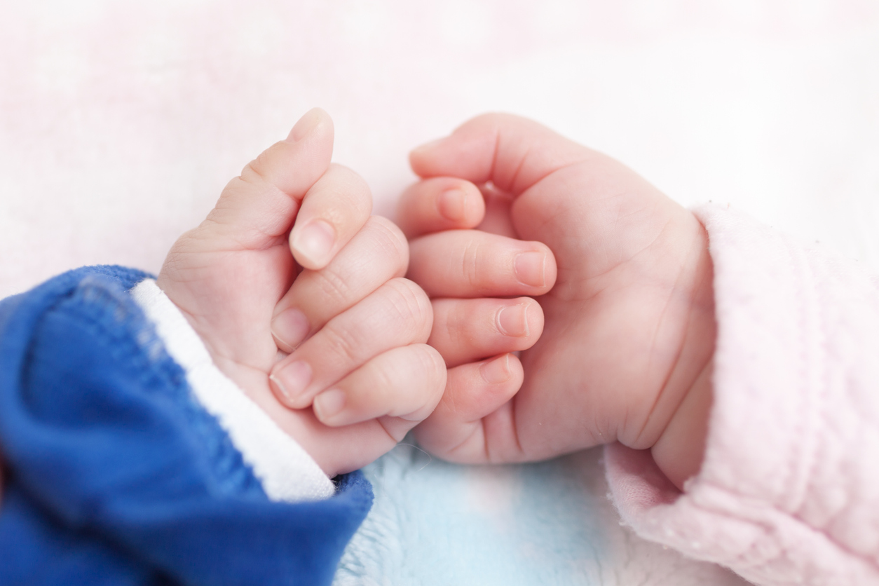 newborn twins hands