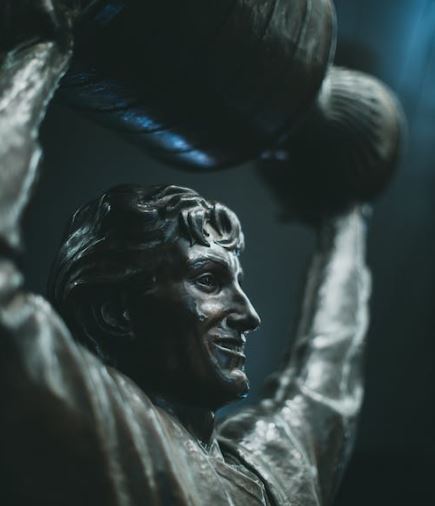 Wayne Gretzky statue