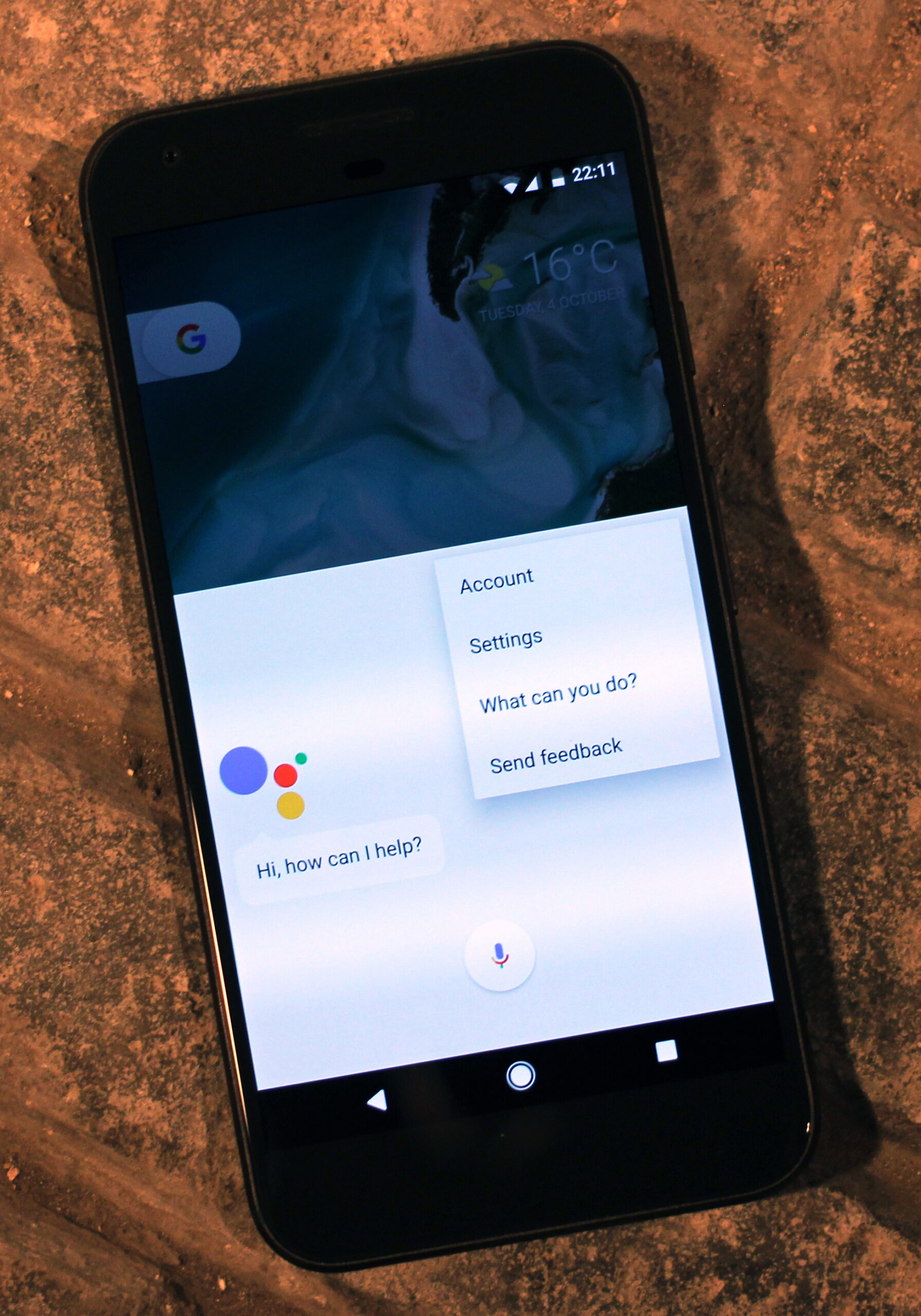 Android Assistant on the Google Pixel XL smartphone