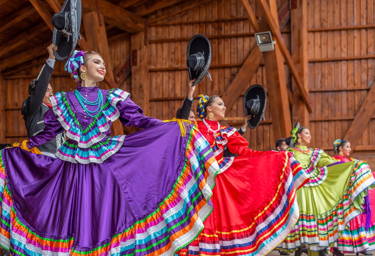 Singers from mexico in traditional costume