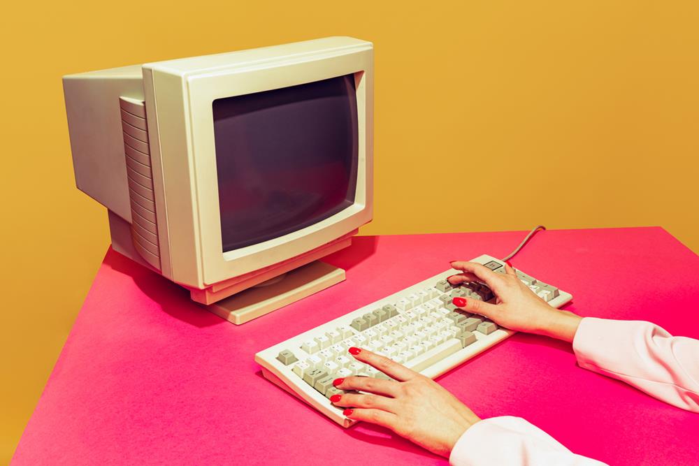 Y2K Panic: The Year 2000 Tech Scare That Never Happened - Illuminating ...